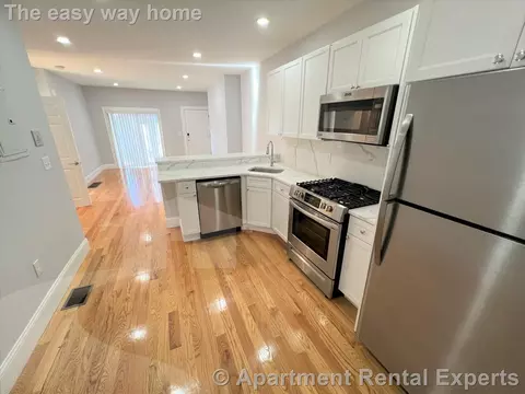 372 Oxford St #2, Cambridge, MA 02140