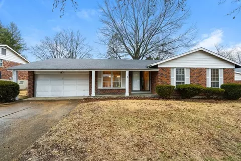 14800 Mondoubleau Ln, Florissant, MO 63034