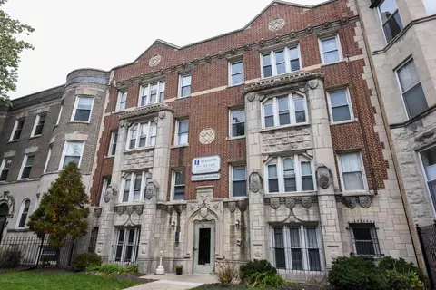 4735 N Beacon St #308, Chicago, IL 60640