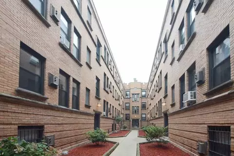 821 W Cornelia Ave # A, Chicago, IL 60657