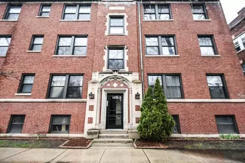 1031 Dempster St #1E, Evanston, IL 60201