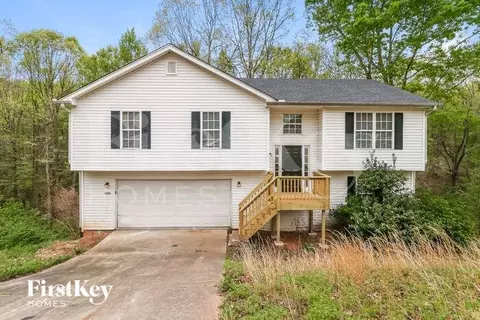 1074 Bridle Creek Dr, Flowery Branch, GA 30542