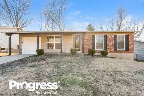 6662 Champana Dr, Florissant, MO 63033