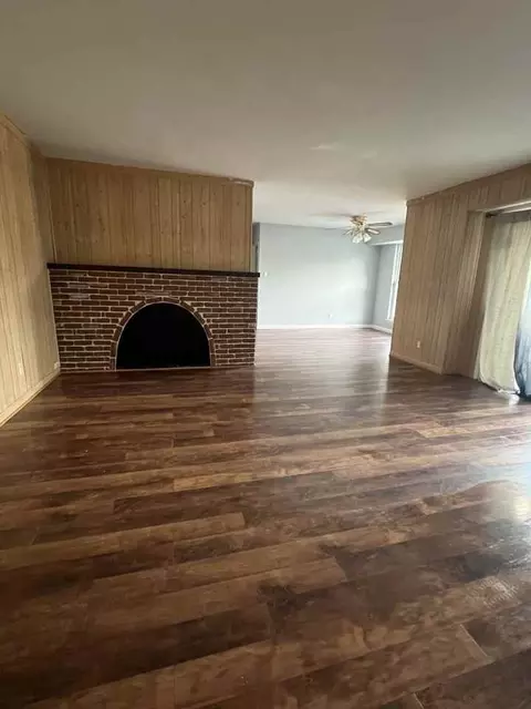 275 Green St, Edgewater Park, NJ 08010
