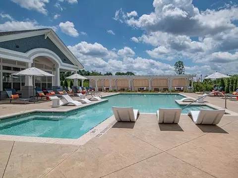6450 Viewpointe Cir, Raleigh, NC 27617