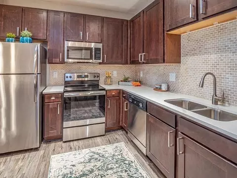 6450 Viewpointe Cir, Raleigh, NC 27617
