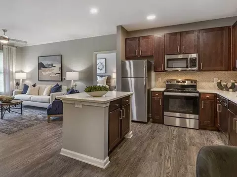 6450 Viewpointe Cir, Raleigh, NC 27617