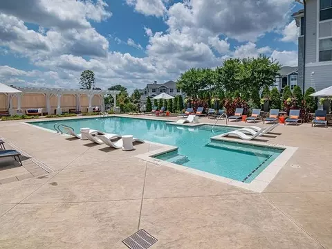 6450 Viewpointe Cir, Raleigh, NC 27617