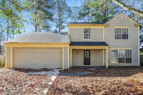 1341 Birdsong Ln, Hampton, GA 30228