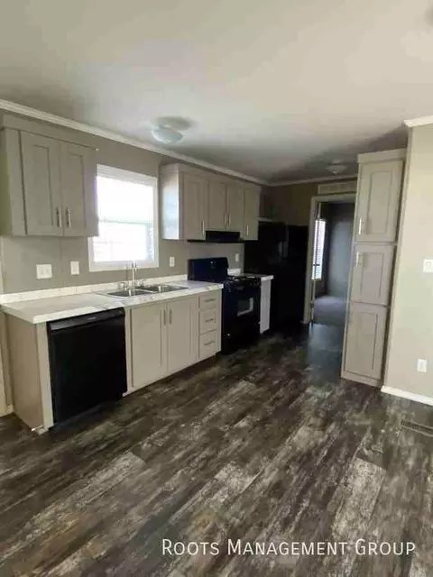 1010 Reservation Rd #F04, Hays, KS 67601