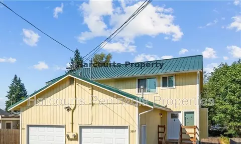 3807 Maple Ave, Bremerton, WA 98310