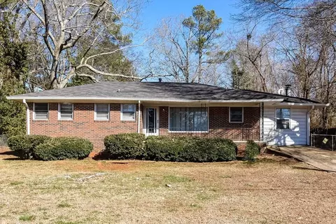 1642 Pine Cir, Austell, GA 30168
