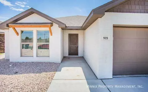 2134 N Texas Ave, Lubbock, TX 79403