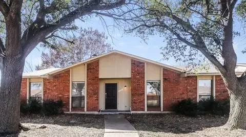 7522 Christie Ln, Dallas, TX 75249