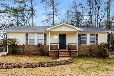 1102 Eagle Dr, Alabaster, AL 35114