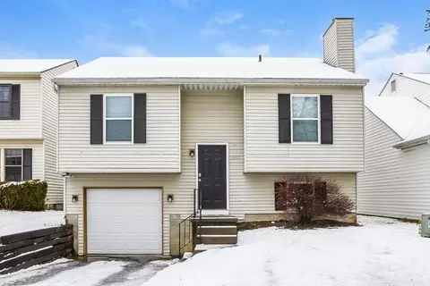 3468 Whisper Creek Dr, Columbus, OH 43231