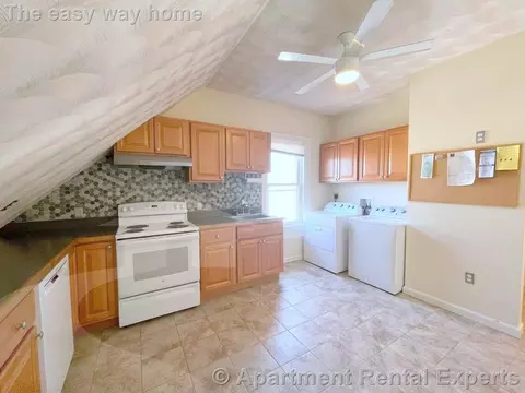 3 Meridian Pkwy #3, Malden, MA 02148