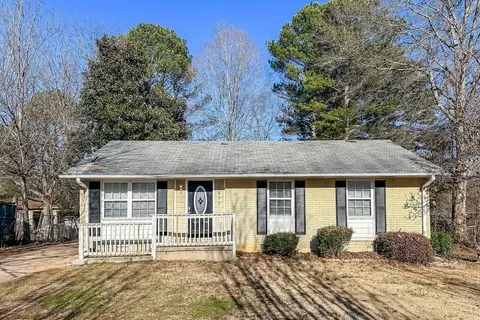8872 Channing Dr, Jonesboro, GA 30238