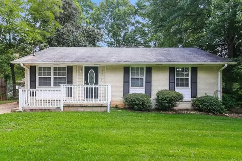 8872 Channing Dr, Jonesboro, GA 30238
