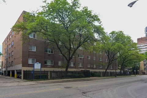 1040 W Hollywood Ave #320, Chicago, IL 60660
