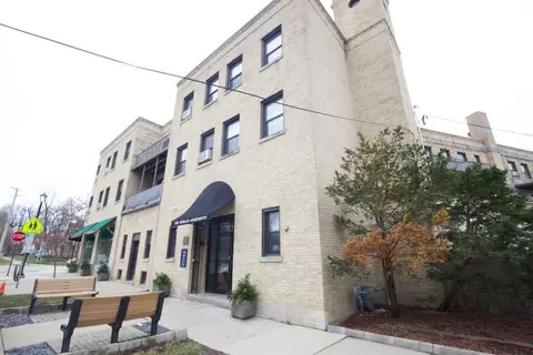 730 Judson Ave #13, Highland Park, IL 60035
