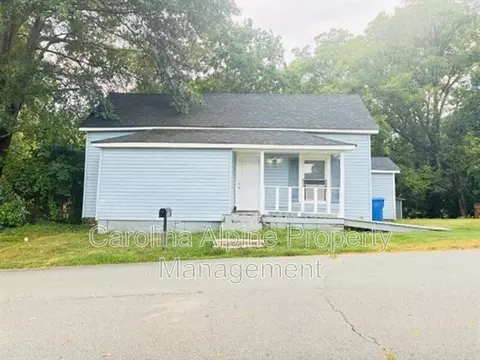 330 D St, Lincolnton, NC 28092