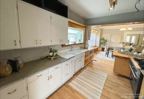 1002 Washtenaw Rd #3, Ypsilanti, MI 48197