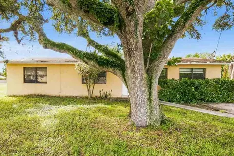 4620 SW 23rd St, Pembroke Park, FL 33023