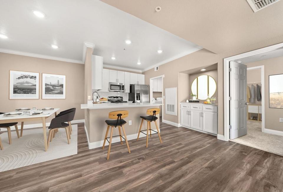 10270 E Taron Dr