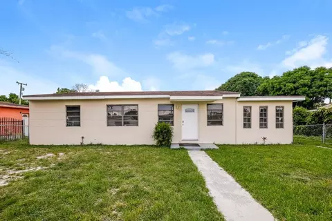 3270 NW 177th Ter, Miami Gardens, FL 33056