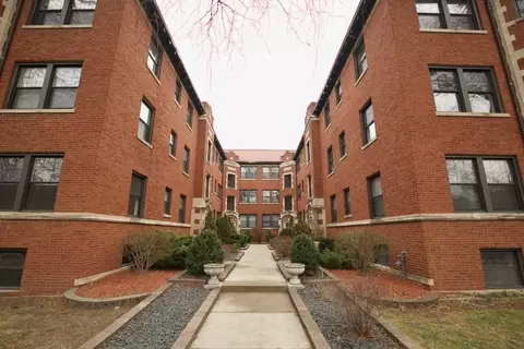 1305 Oak Ave #2W, Evanston, IL 60201