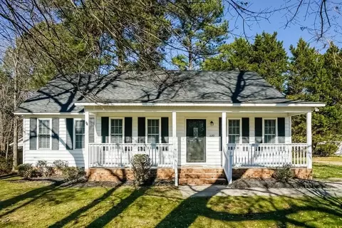 602 Coventry Dr, Zebulon, NC 27597