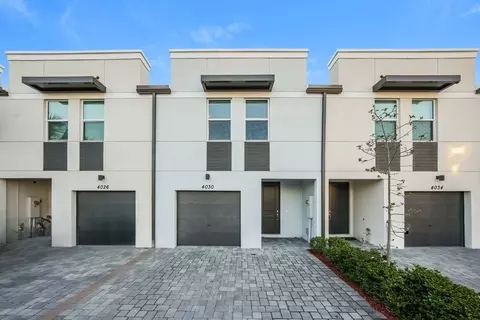 4030 Hot Springs Ave, Palm Springs, FL 33461