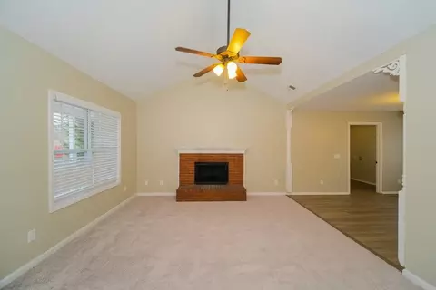 215 Mountain Ln, Covington, GA 30016 photo 4