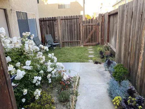 16702 Sims Ln #B, Huntington Beach, CA 92649