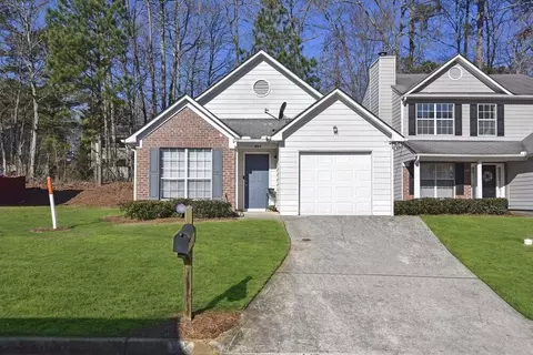 804 Hillandale Ln, Lithonia, GA 30058