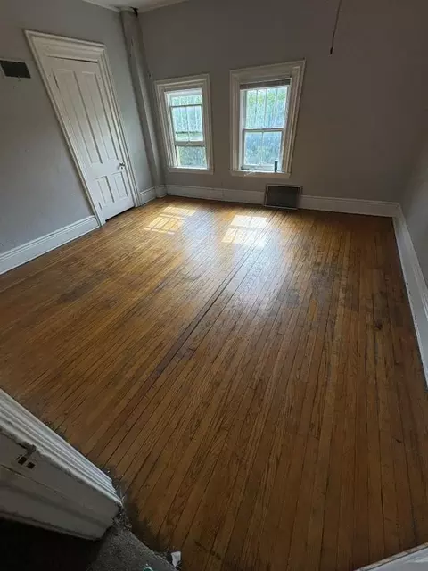 429 Washington St SE, Grand Rapids, MI 49503