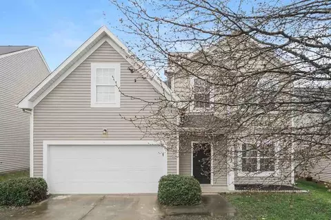 2637 Forest Grove Ct, Charlotte, NC 28269