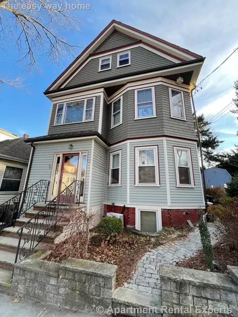 88 Park Ave #A, Cambridge, MA 02138