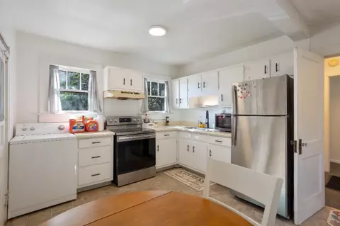 1003 Center St NW #B, Atlanta, GA 30318