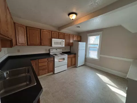 1040 Jessie St #2, Saint Paul, MN 55130