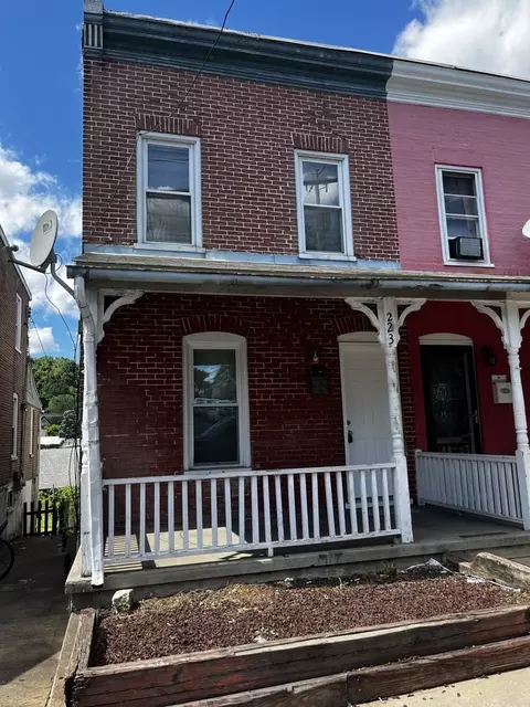223 Madison St, Coatesville, PA 19320