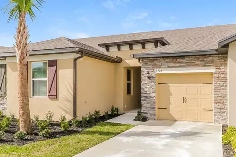 1723 Party Pl, Fort Pierce, FL 34947