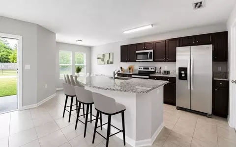 9068 Open Field Rd, Jacksonville, FL 32222