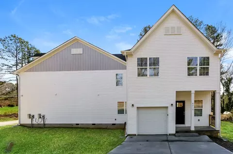 2529 Oakdale Rd #2529-2529, Charlotte, NC 28216