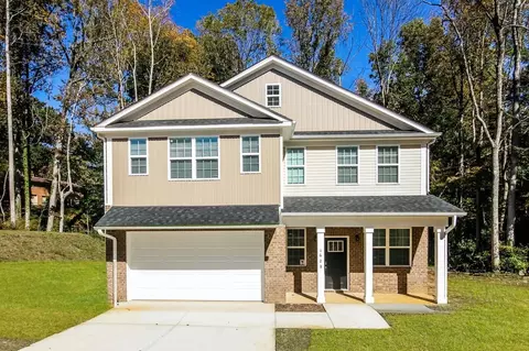 6233 Woodland Cir, Charlotte, NC 28216