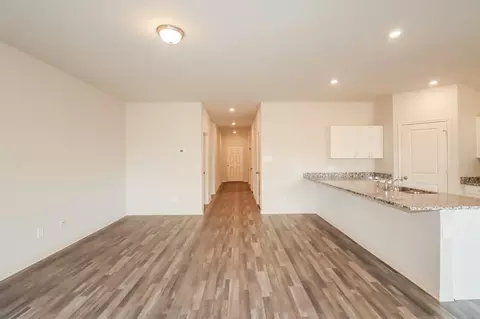 5516 Fox Bluff Dr, Bryan, TX 77807 photo 3
