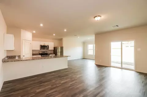5516 Fox Bluff Dr, Bryan, TX 77807 photo 2