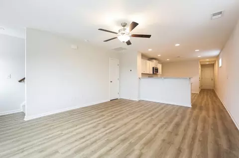 310 Noble Ln, Pendleton, SC 29670 photo 2