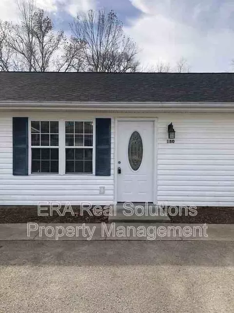 174 W Main St, Clarksville, OH 45113